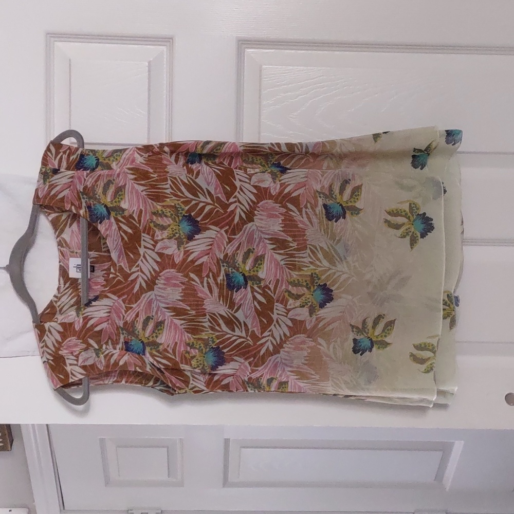 CAbi Sleeveless Ombre Floral Tank in Rust, Pink, Cream & Blue